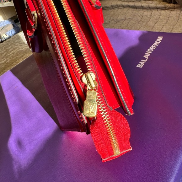 LOUIS VUITTON Authentic Red Riviera Epi Leather - Picture 11 of 15